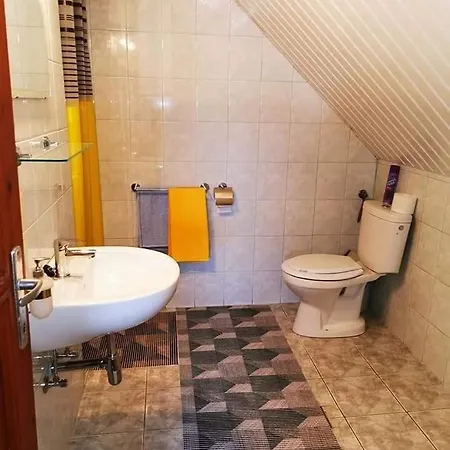 Frikando Fogado אורחן Jászapáti